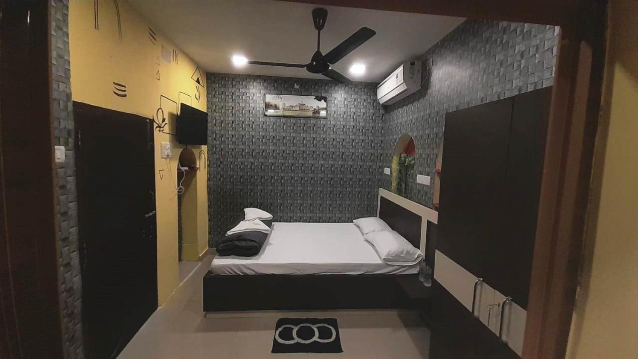 Ani'S Homestay Calcutta Buitenkant foto